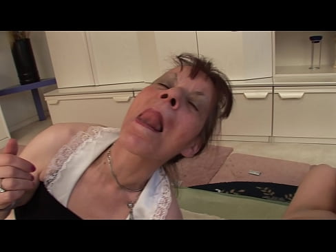 ❤️ Laba ayeeyo iyo hal awoowe ayaa leh saddex ❤ Porno Guri ️❤