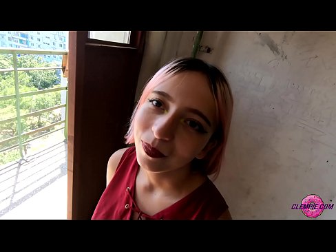 ❤️ Dareenka Ardayga ayaa ka nuugay qof qalaad oo dibadda jooga - Cum on wajigiisa ❤ Porno Guri ️❤